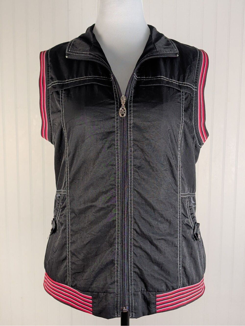 Original Penguin by Munsingwear Sleeveless Full Zip Vest Black Pink White Trim
